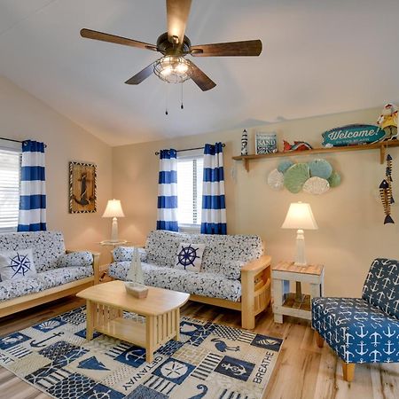 Ocean Isle Apartment With Balcony, 1 Mi To Beach! Ocean Isle Beach Buitenkant foto