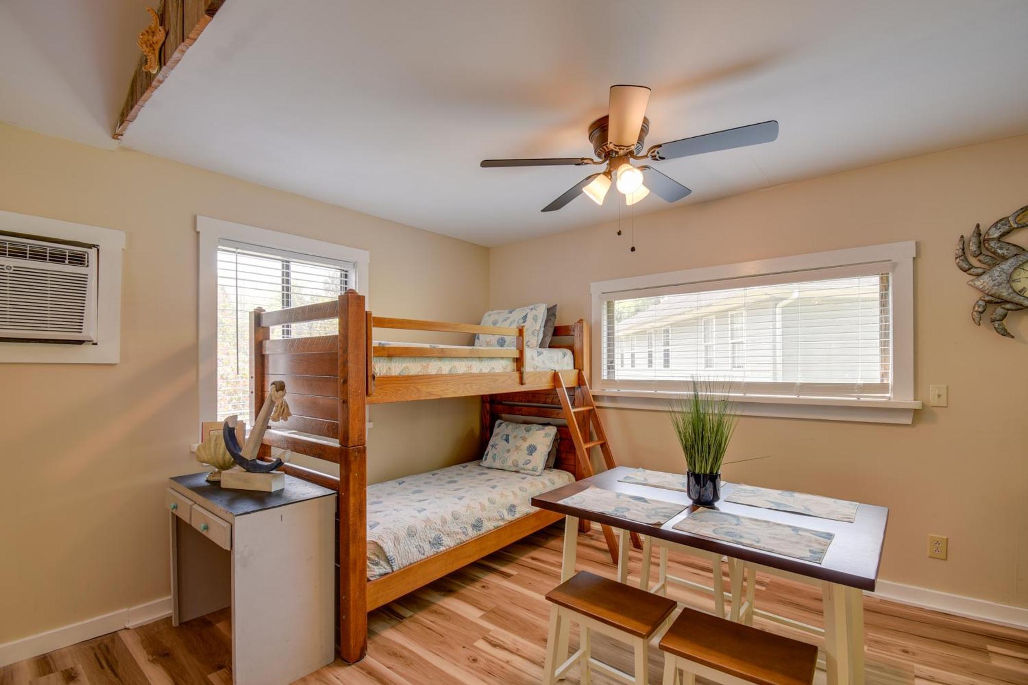 Ocean Isle Apartment With Balcony, 1 Mi To Beach! Ocean Isle Beach Buitenkant foto