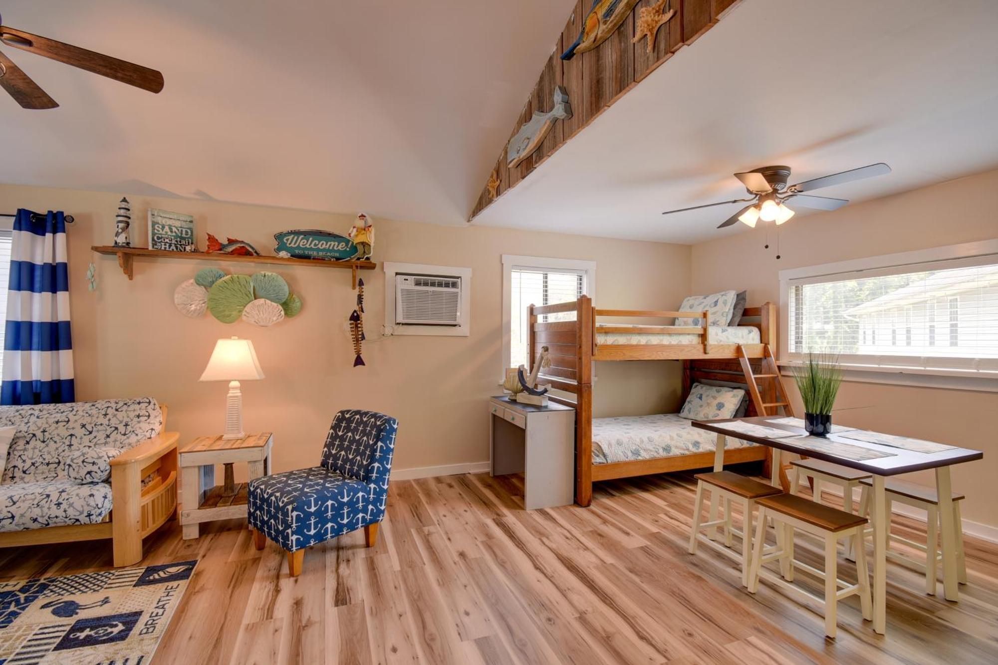 Ocean Isle Apartment With Balcony, 1 Mi To Beach! Ocean Isle Beach Buitenkant foto